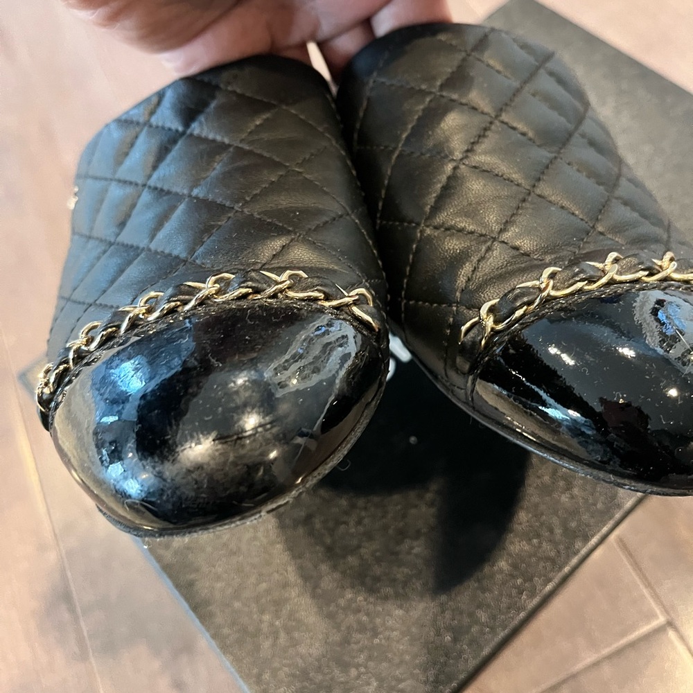CHANEL Black Quilted Leather & Patent Cap-Toe Chain Mules - Picture 2 of 6
